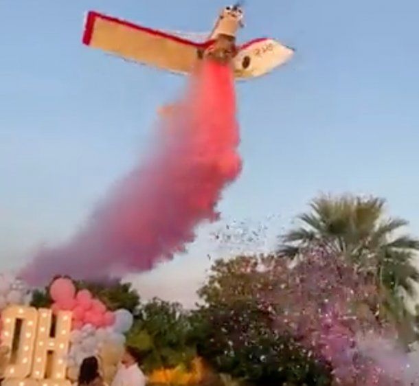 Para revelar el sexo del bebé, usaron una avioneta que se estrelló: murió el piloto