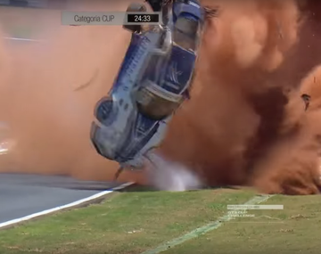 Terrible choque en una carrera de la Porsche GT3 Cup en Brasil