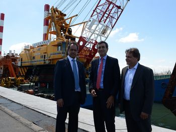 Randazzo y Scioli pusieron en marcha una obra de dragado