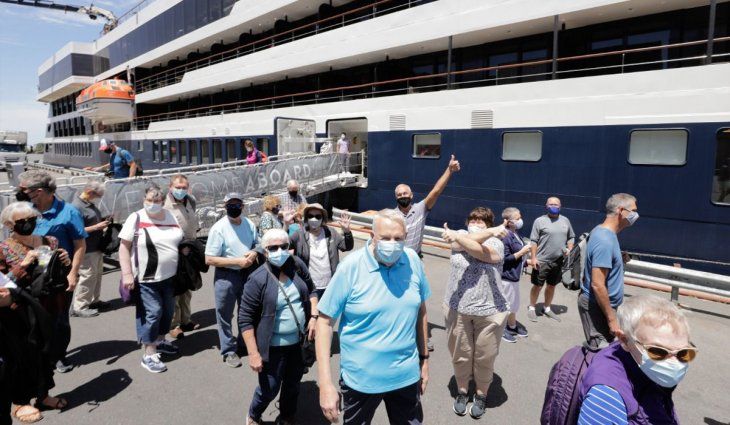 Llegó el primer crucero al puerto de Buenos Aires tras la apertura de fronteras