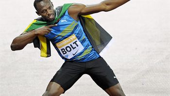 bolt reaparecio en londres y se impuso en los 100 metros llanos bolt reaparecio en londres y se impuso en los 100 metros llanos