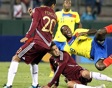 Ecuador visita a Venezuela para ponerle presión a la Argentina