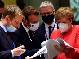 Europa: se realizó una cumbre por la producción de vacunas contra el coronavirus