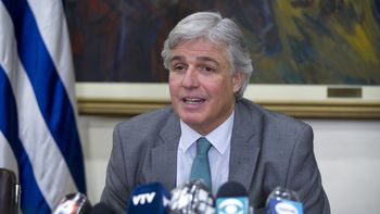 El canciller uruguayo será convocado al Parlamento por el Frente Amplio. El canciller uruguayo será convocado al Parlamento por el Frente Amplio.