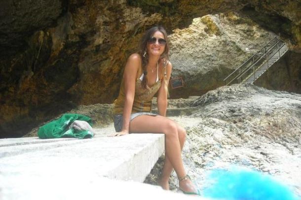 Una joven brasileña vende su virginidad al mejor postor