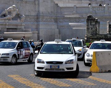 Italia probará un plan de taxis gratis para quienes superen el límite de alcohol