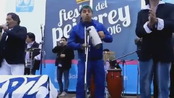 inigualable: caruso lombardi, tocando el rallador en la fiesta del pejerrey inigualable: caruso lombardi, tocando el rallador en la fiesta del pejerrey