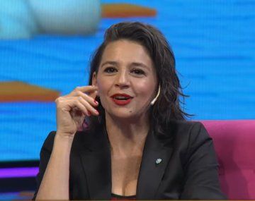 Laura Azcurra: El pueblo tiene que despertar y ponerle un freno a esta locura