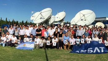 el furcio de un diputado macrista: difundio falso apoyo de trabajadores de arsat a cambiemos el furcio de un diputado macrista: difundio falso apoyo de trabajadores de arsat a cambiemos