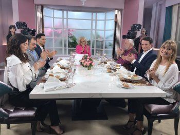 Cualquier espectador puede ser parte de la mesaza de Mirtha Legrand