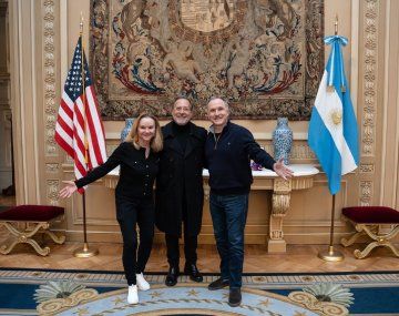 Guillermo Francella junto al embajador de Estados Unidos