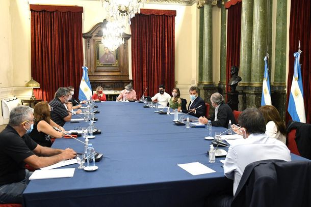 Sergio Massa se reunió con diputados por el proyecto de Ganancias