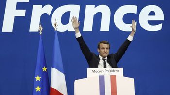 Macron obtiene leve ventaja sobre Le Pen Macron obtiene leve ventaja sobre Le Pen
