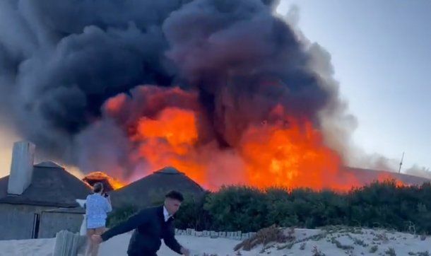 Punta del Este: voraz incendio en un popular parador