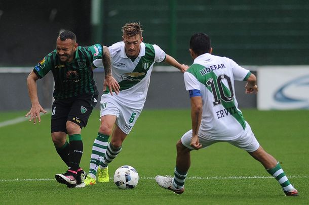 San Martín se durmió y Banfield lo dio vuelta en el Sur