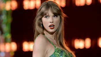 el inesperado look de taylor swift en su llegada a la argentina el inesperado look de taylor swift en su llegada a la argentina