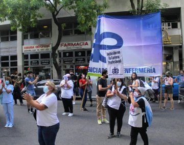 Caravana de enfermeros del hospital Fernández y del Gutiérrez - Crédito: Ignacio Petunchi 