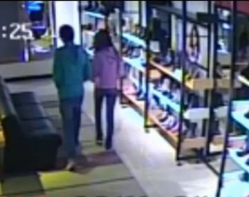 Los escrachan por robarse un celular