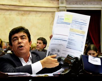 Fernando Espinoza habló en la sesión especial sobre el tarifazo