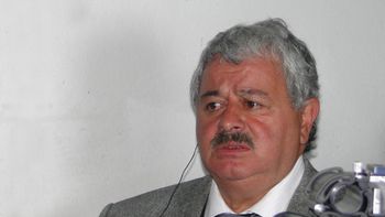 internaron al periodista titi fernandez tras sufrir un acv internaron al periodista titi fernandez tras sufrir un acv