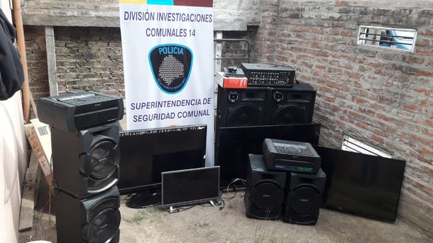 Escuchas a una banda que hacía salideras bancarias: El morral del pelado tenía u$s1.850