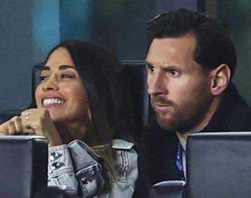 Messi estuvo afuera: su reacción al gol anulado y la charla con Antonela