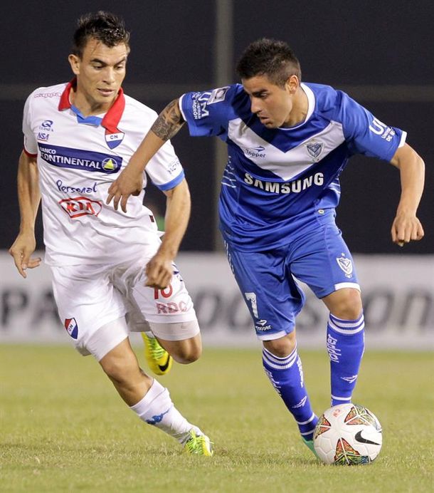 Nacional golpeó en el final y Vélez se quedó sin nada