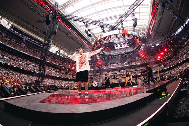 Paulo Londra en la Velada del Año 4 de Ibai Llanos. Paulo Londra en la Velada del Año 4 de Ibai Llanos.