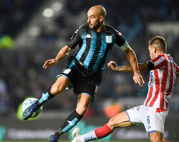 Lisandro López pelea ante la marca de Bottinelli