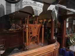 comerciantes reclaman $710 mil de indemnizacion por los destrozos en el obelisco comerciantes reclaman $710 mil de indemnizacion por los destrozos en el obelisco