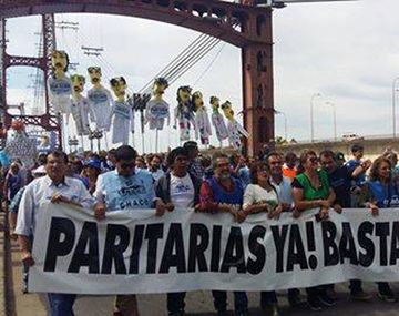 Educadores de todo el país llegan a Buenos Aires para la Marcha Federal Docente
