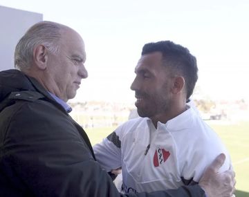 El presidente de Independiente anticipó cuándo se firmará la renovación de Carlos Tevez