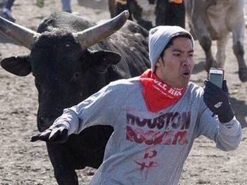 Una corrida de toros en primera persona: un hombre se grabó en un encierro