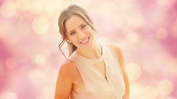 julieta camano presenta #rightnow, su nuevo programa en c5n julieta camano presenta #rightnow, su nuevo programa en c5n