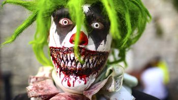 payasos armados llenan de panico payasos armados llenan de panico