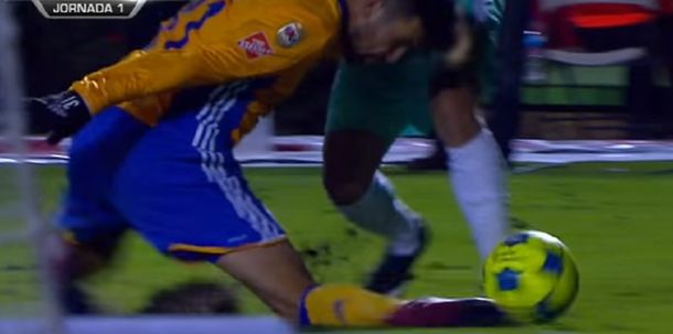 El momento de la espeluznante lesión