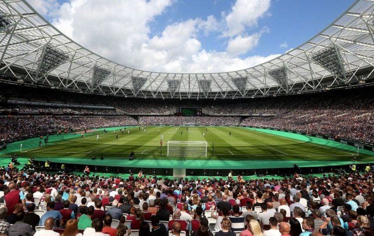 Vacunación obligatoria para los jugadores y personal de los clubes en la Premier League