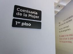 Entregó a su ex por plata y droga: la violaron