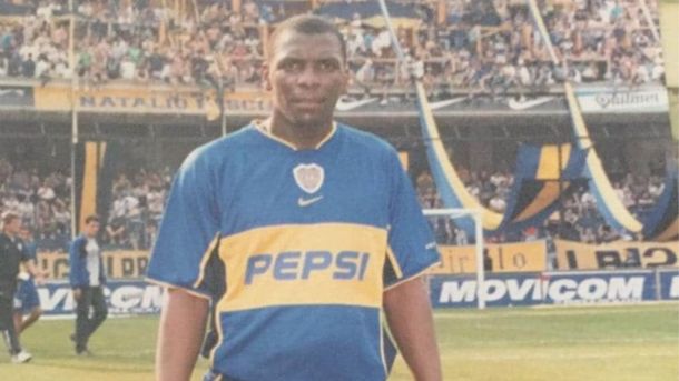 En Boca, Dinas jugó un puñado de partidos. En Boca, Dinas jugó un puñado de partidos.