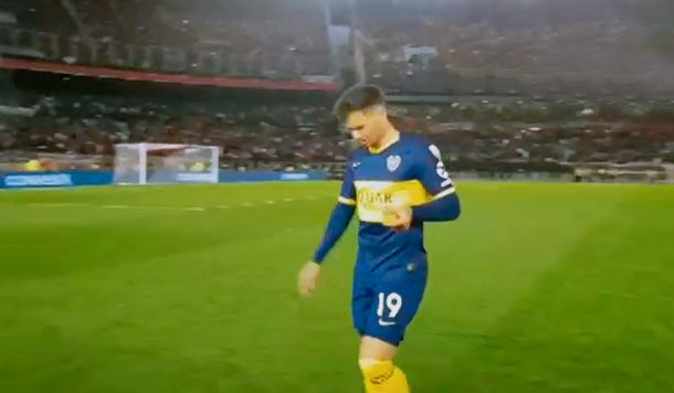 En pleno vestuario, dos policías labraron un acta contra Mauro Zárate por gestos a la hinchada de River