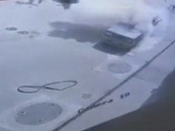 Así explotó un auto que transportaba combustible de forma ilegal en Formosa