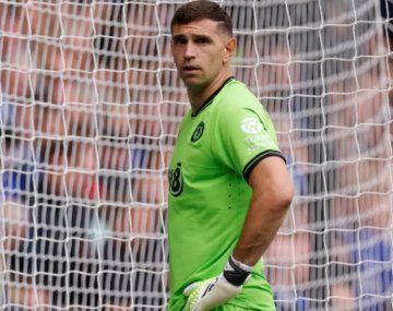 El enorme partido del Dibu Martínez en la victoria de Aston Villa ante Chelsea