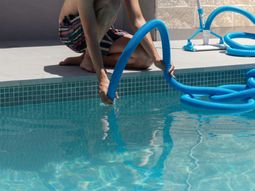 alerta en pleno verano: anmat prohibio un producto clave para el mantenimiento de piletas alerta en pleno verano: anmat prohibio un producto clave para el mantenimiento de piletas