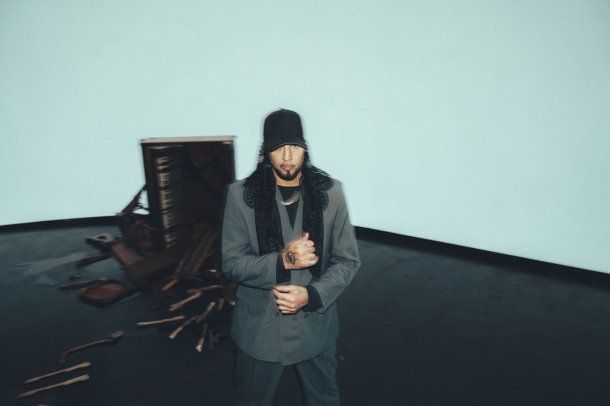 Dante Spinetta presentó Pensando en ella, adelanto de su próximo álbum