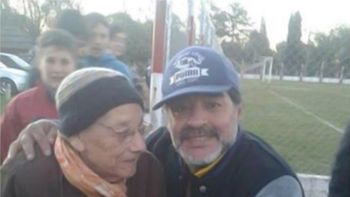 el mejor regalo: el gesto de diego con una abuela que cumplia anos el mejor regalo: el gesto de diego con una abuela que cumplia anos