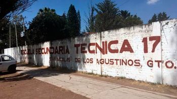 Siete alumnas envenenaron con un pesticidas a una compañera. Estuvo cuatro días internada. Siete alumnas envenenaron con un pesticidas a una compañera. Estuvo cuatro días internada.