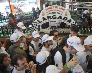 Unas 500 personas participaron de la quinta edición de la Maratón de los fanáticos de la pizza