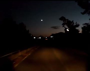 Misterio por una bola de luz en el cielo