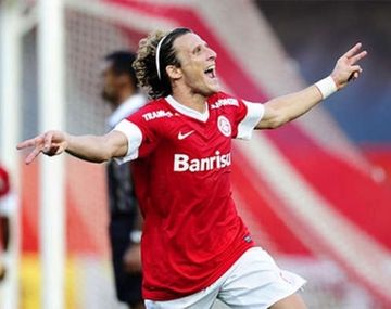 Diego Forlán cobrará un sueldo récord en el fútbol japonés