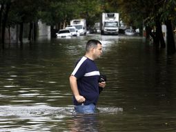 mas de 900 evacuados en la plata, berisso y ensenada mas de 900 evacuados en la plata, berisso y ensenada